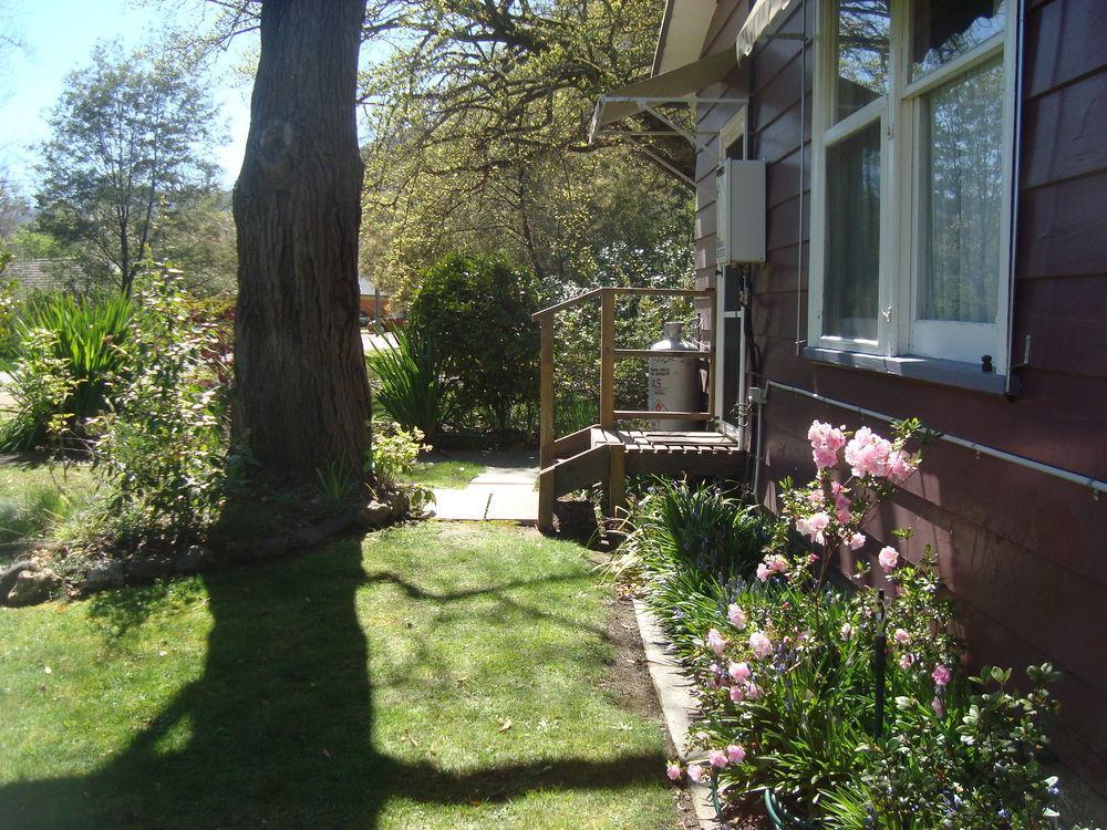 Elm Lodge Bright Bagian luar foto