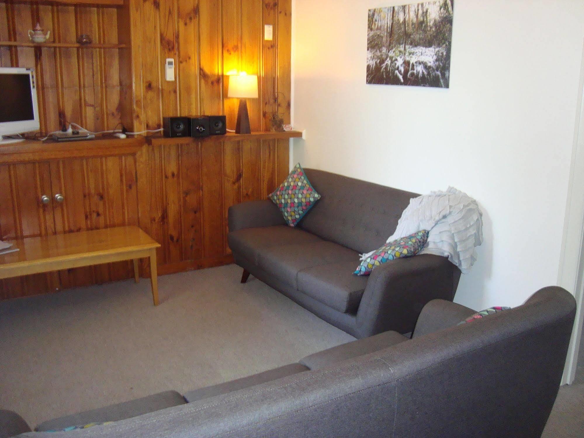 Elm Lodge Bright Bagian luar foto