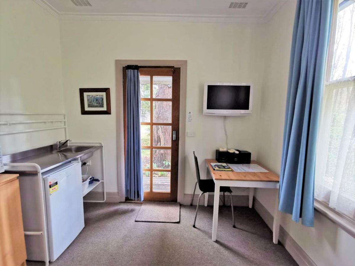 Elm Lodge Bright Bagian luar foto